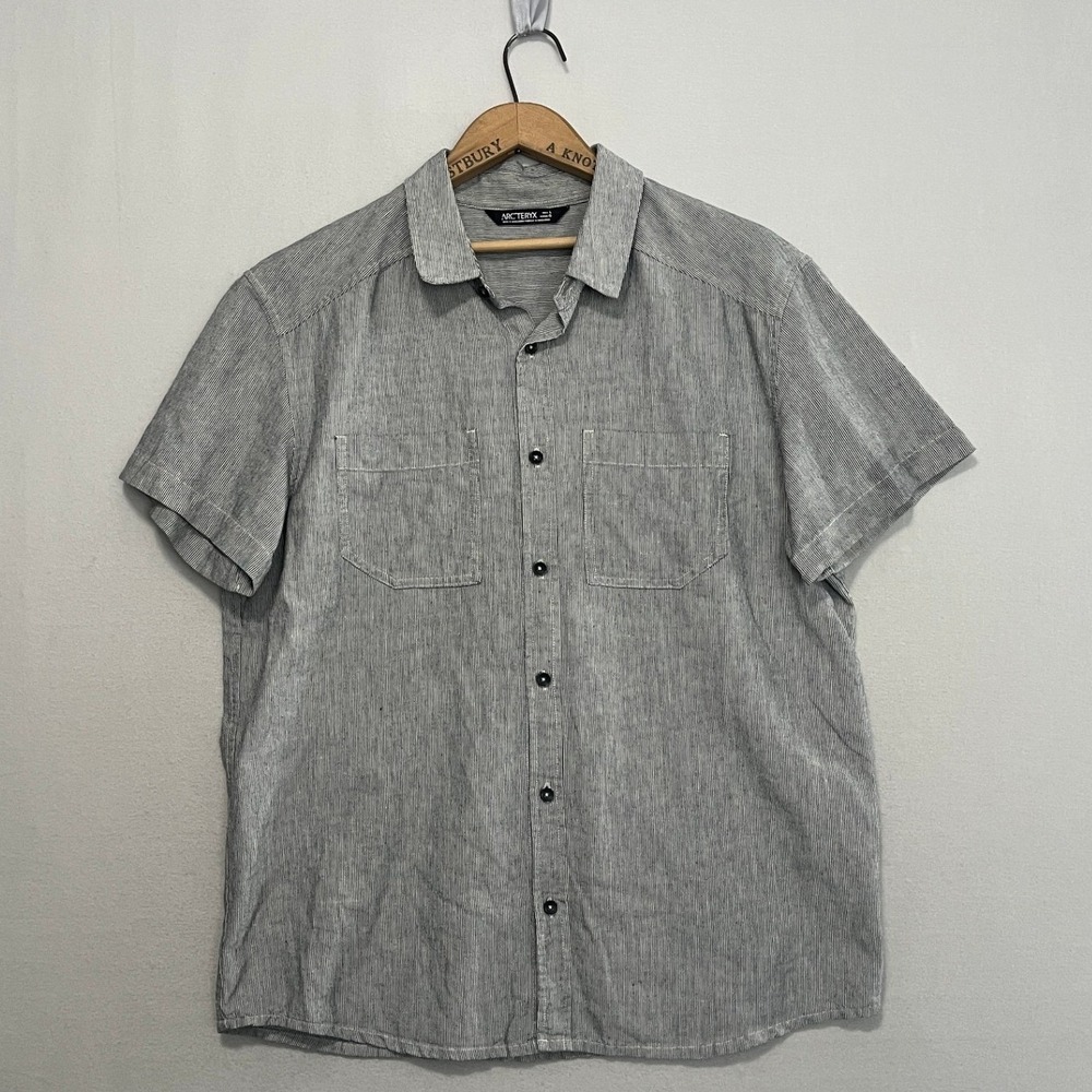 Arc'teryx Short Sleeve Shirt Button Up Mens Large Gray White Stripe Linen Blend